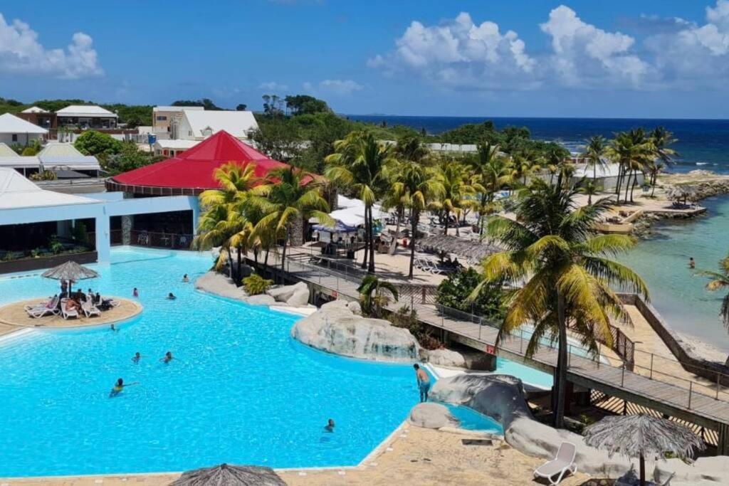 Agreable Studio Au Bord De Mer. Saint-Francois  Exterior photo