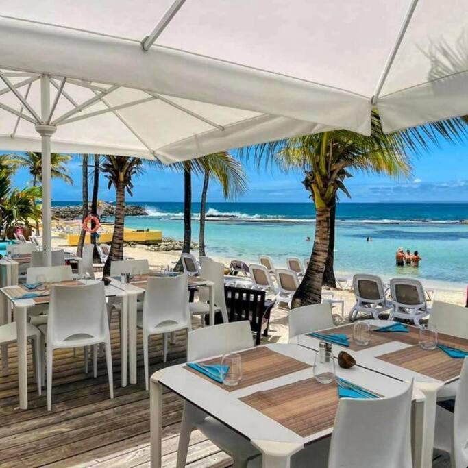 Agreable Studio Au Bord De Mer. Saint-Francois  Exterior photo